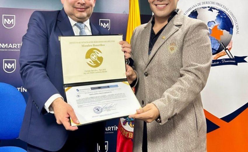 Declaracióncomo Miembro Honorario por el Consejo Directivo del Instituto de Investigación Iberoamericano “Apex Iuris”, conforme a la Resolución N° 17-2017-CD/PERÚ-APEX IURIS y Diploma Honorífico con Registro N° 0023